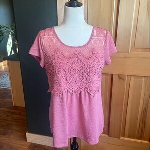 💕3 for $10 Maurices Pink Lace Detail Blouse